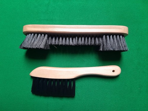 Pool and snooker table - table, brush
